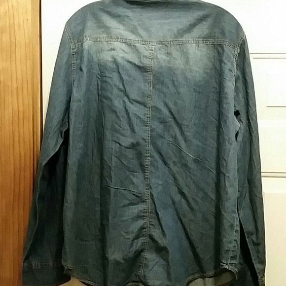 Denim long sleeve shirt - Picture 3 of 4